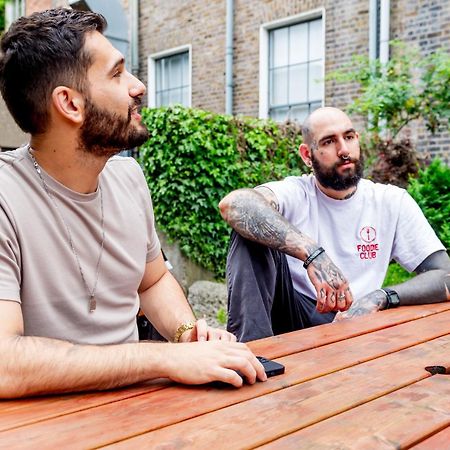 Leevin Hostel George Dublin Bagian luar foto