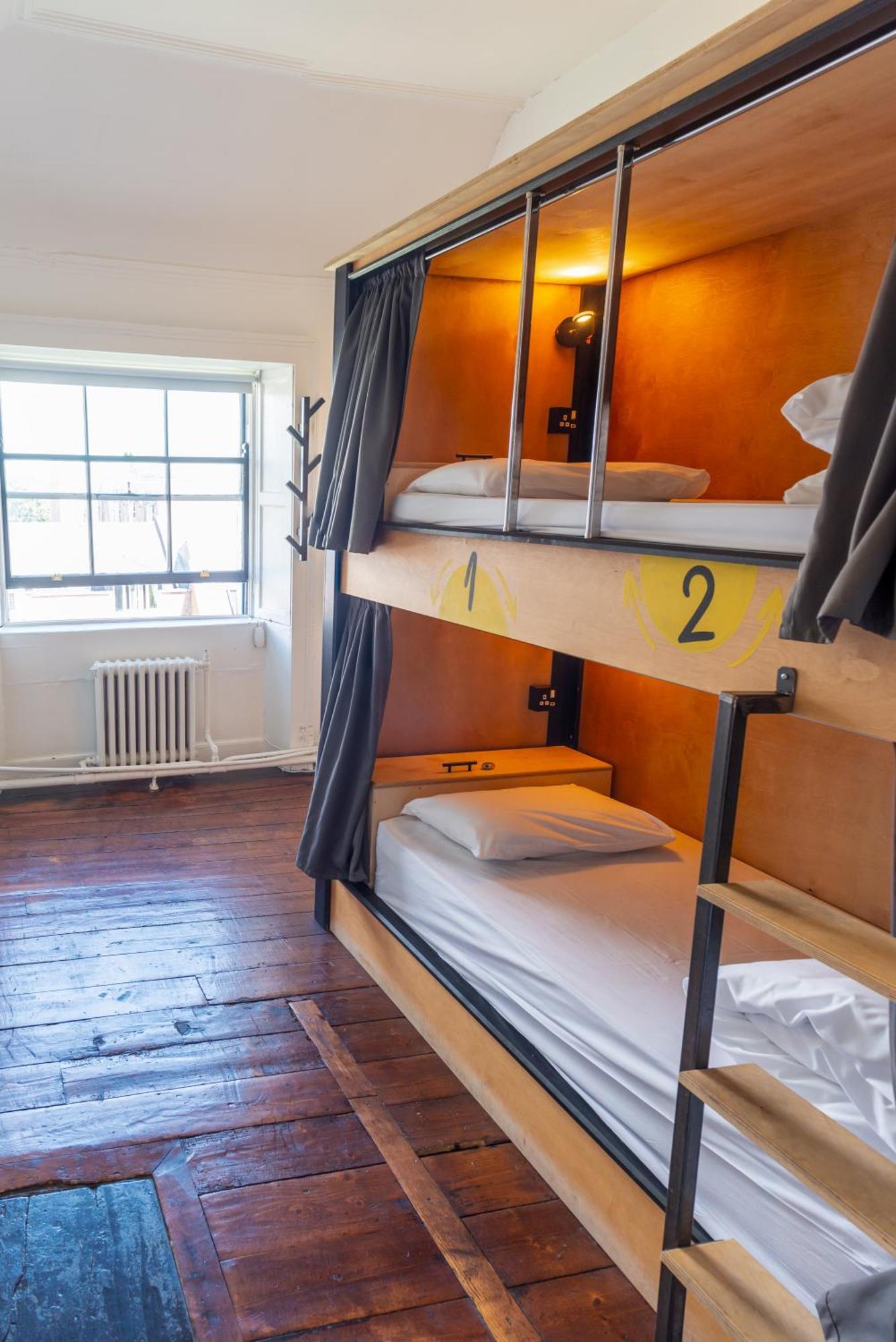 Leevin Hostel George Dublin Bagian luar foto