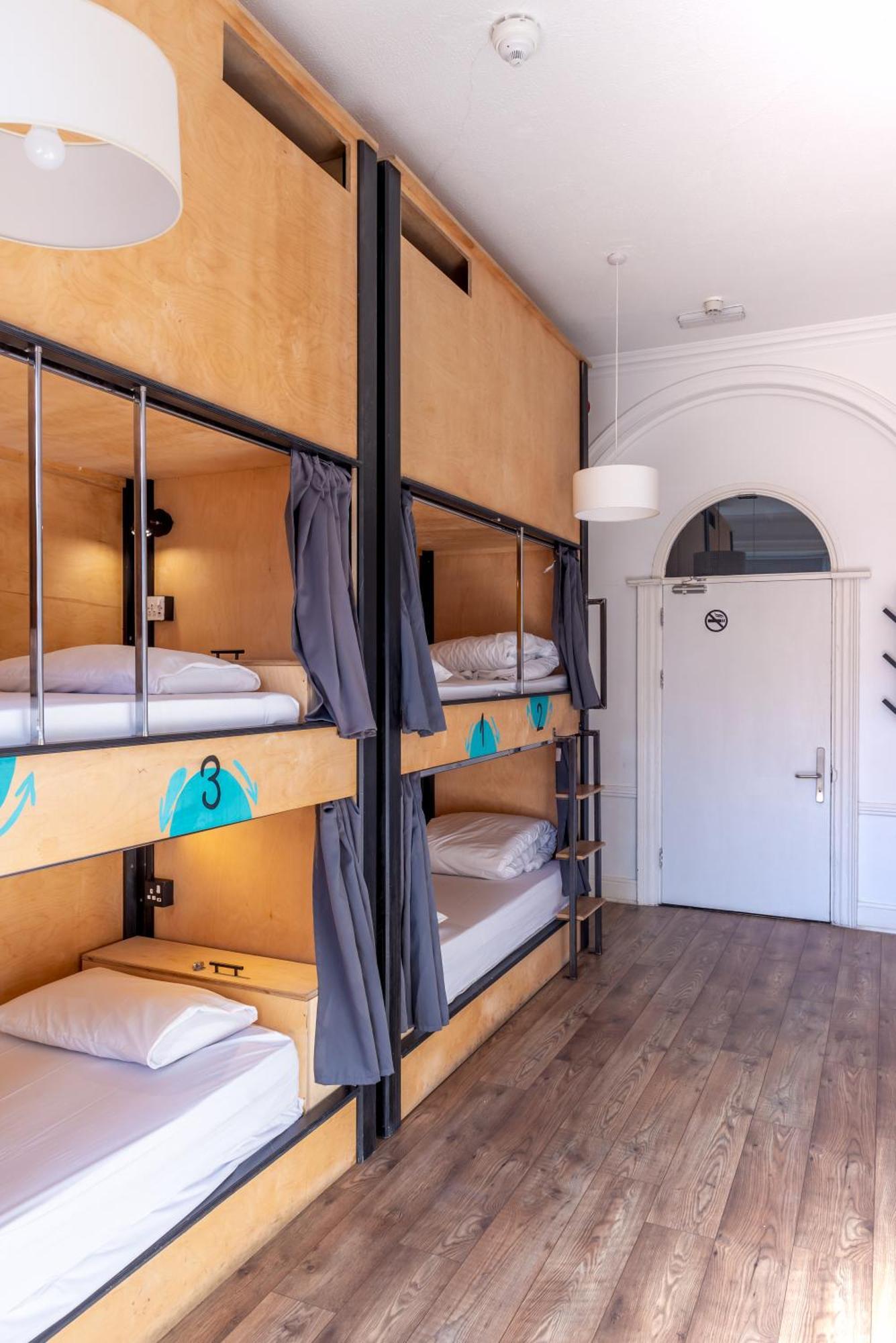 Leevin Hostel George Dublin Bagian luar foto